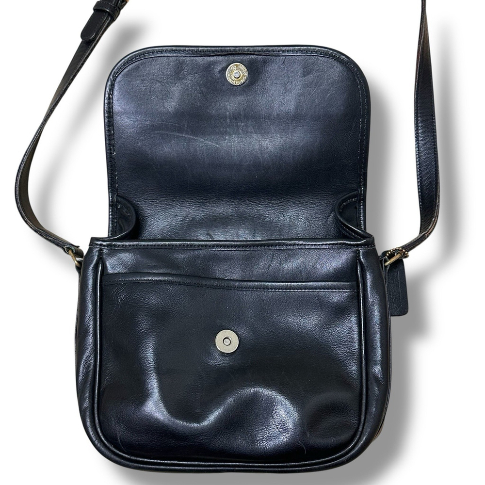 Coach Vintage Tailored Pouch #4110 Black Leather Flap Crossbody Purse 0440-936 - Picture 12 of 16